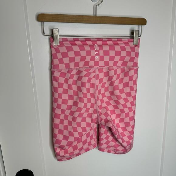 Wilo The Label Pink Checkered High Rise Biker Shorts Size Medium - Picture 6 of 7